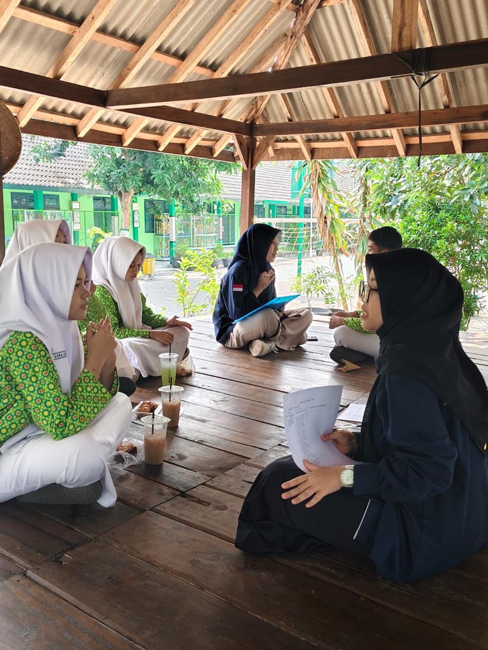 Murid Kelas VII MTsN 9 Bantul Jadi Narasumber Penelitian Mahasiswa UIN Sunan Kalijaga